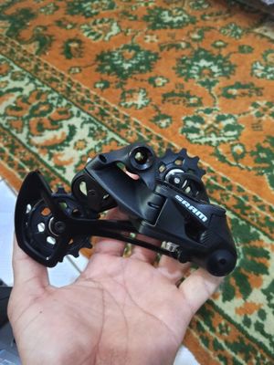 Продается задний переключатель Sram SX на 12 скоростей
