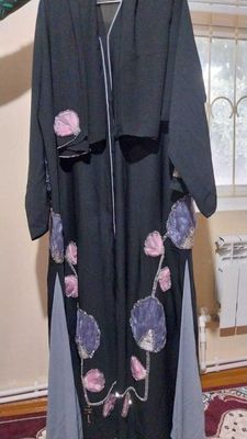 Vecherniy abaya sotiladi