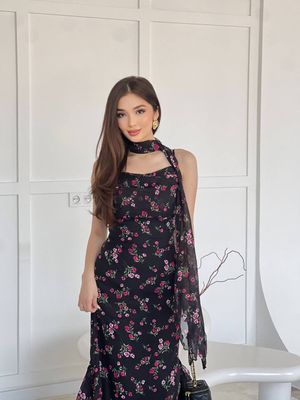 New  платье  S m L  Цена  150 min