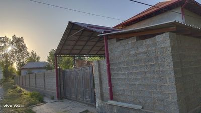 Ҳовли, уй-жой ва тайёр, юриб турган совутгичли бизнес