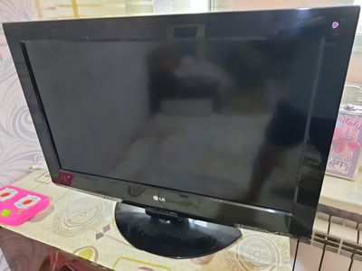 продаю телевизор Lg LCD не смарт