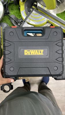 Шруповёрты Dewalt,Bosch