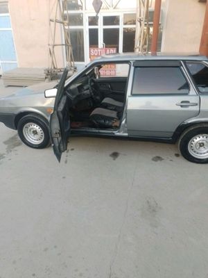прадаётся машина 2109