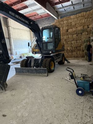 Ekiskavator HWL 90 sotiladi