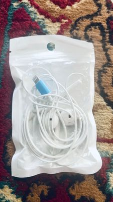 Naushnik IPhone uchun