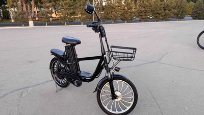 Elektrovelosiped sotiladi, kuryerlar uchun, 70 km 1 ta zaryad bilan