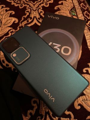 Vivo v30 12+12/256 GB Ideal