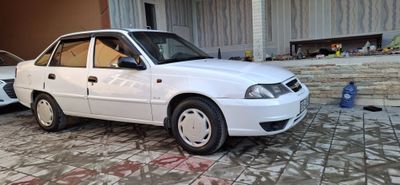 Nexia 2 2009 sotiladi