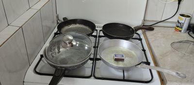 Сковороды - времени СССР.