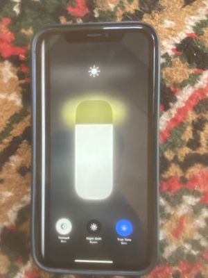 Iphone xr 14pro korpusda ypmkus 78% ekranda chizig bor