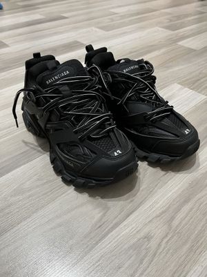 Balenciaga track