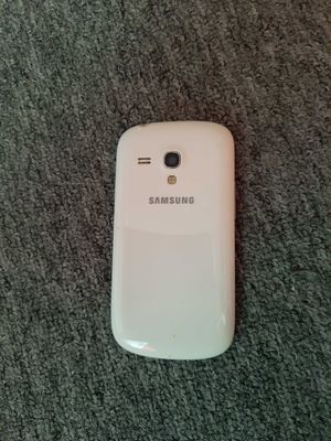 Телефон Samsung S3 mini