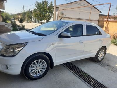 авто машина сотилади