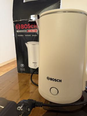 Электрический чайник BOSCH.