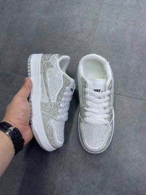 кросовки Nike