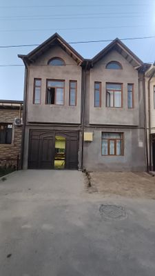 Продаётся дом 2.3 сотох 2 этажный