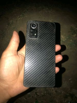 redmi not 12 pro256 holati yaxshi ekran.alishkan