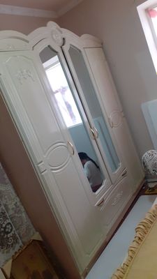 Продаю мебель в хорошем срстояние.