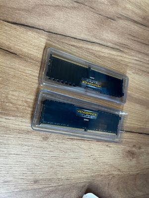 Оперативная память Corsair Vengeance LPX DDR4 16GB (2x8GB) 3000MHz