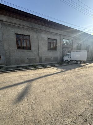 Бозорга жуда якин ховли арендага берилади Абу сахий Бек Барака Чинни