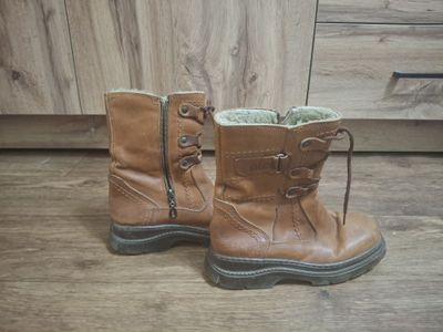 Продам сапоги на девочку