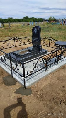 Памятники мемориал