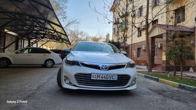 Продаётся тойота авалон.