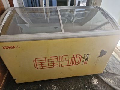 Морозилька б/у без рещетки. Состояние хорошо. Работает отлично. Продам