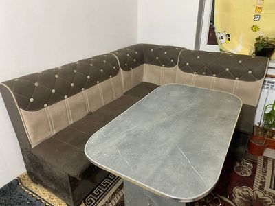 Кухонный уголок сотилади
