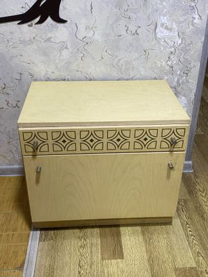 тумба (маленький для спальни)