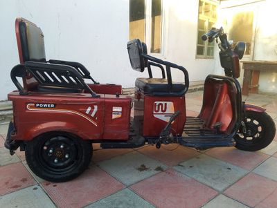 Mototsikl sotiladi