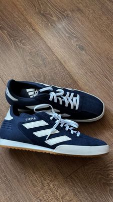 Кроссовки Adidas р 42
