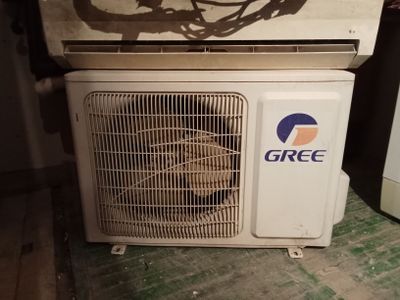 Продам GREE 12 кондиционер рабочая