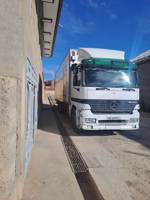 Mercedes-Benz actros