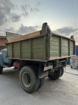 Zil samasval sotuvda