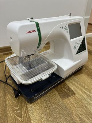 Janome Memory Craft 370E DX