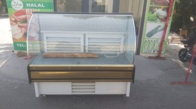 Холодильник витрина, почти не использован