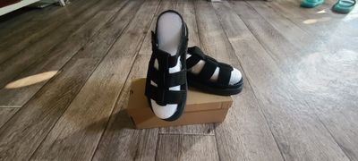 фирменные басаножки UGG