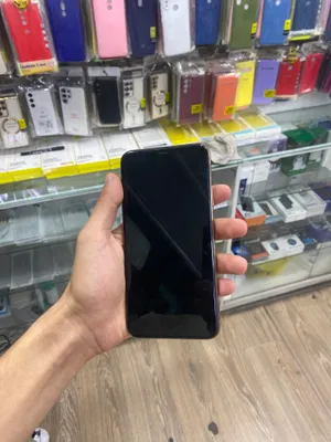 Iphone 11 pro max sotiladi