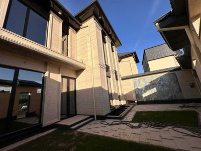 продам Евро дом 2,2 соток Зенит