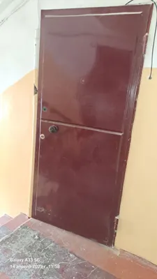 Железный эшик сотилади