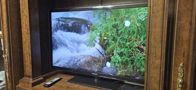 Samsung 46 телевизор UA46D5500. Произвольно включается и выключается,