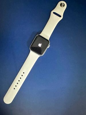 Apple watch 6 series 40mm Silver Aluminum Case white sport band