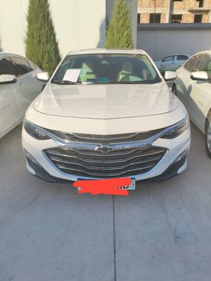 Malibu 2 1.5 turbo 2020 yil srochno sotiladi 2ta