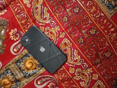 Iphone 11 Ideal holatda