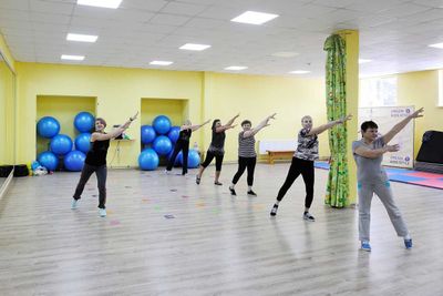 Фитнес, зумба, арабский танец и йога латес для женщин