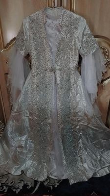 Bir marta kiyilgan holati yangidek