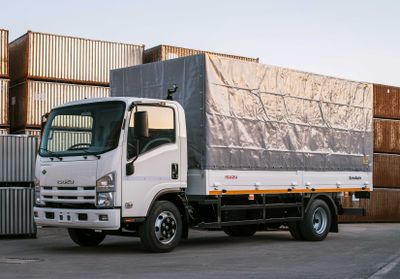 Isuzu ISUZU NPR 82 L CNG Бортовой с тентом 2025 года