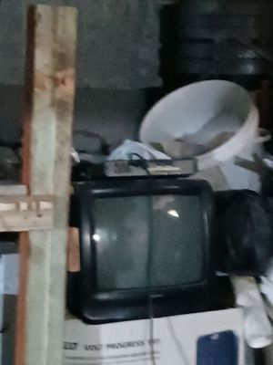 Televizor sotiladi ishlidi