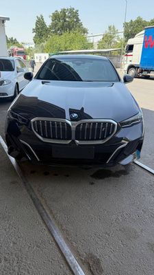 Нотариус BMW i5 35L 2024
